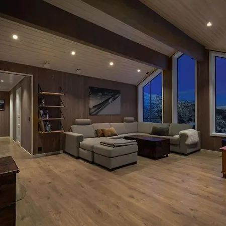 Hodlekvevegen 301, Ski Inn/ut *