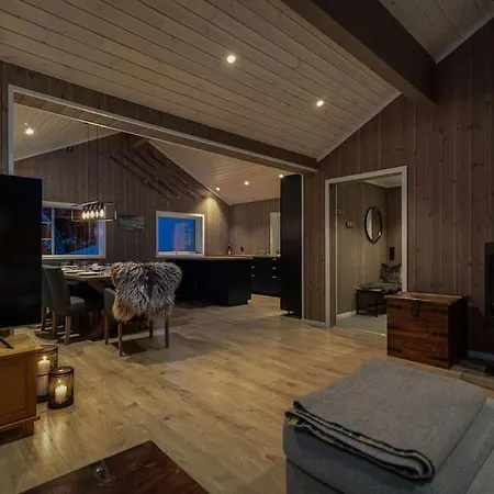 Holiday home Hodlekvevegen 301, Ski Inn/ut Sogndal